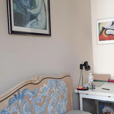 Jolie Plein Centre Parking Sécurisé Gratuit Couette-café